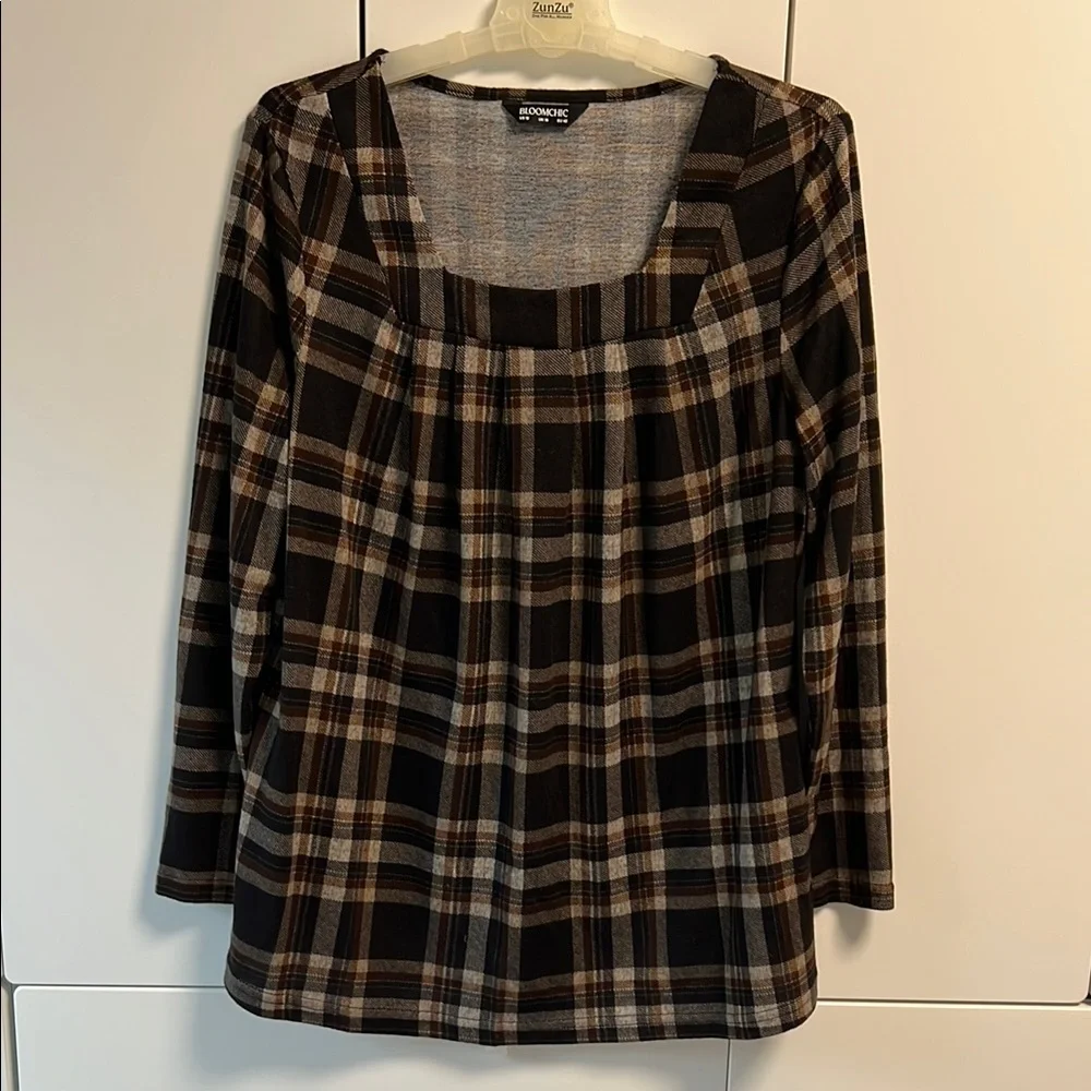 BloomChic Brown Plaid Women's Top NWOT - Picture 4 of 10